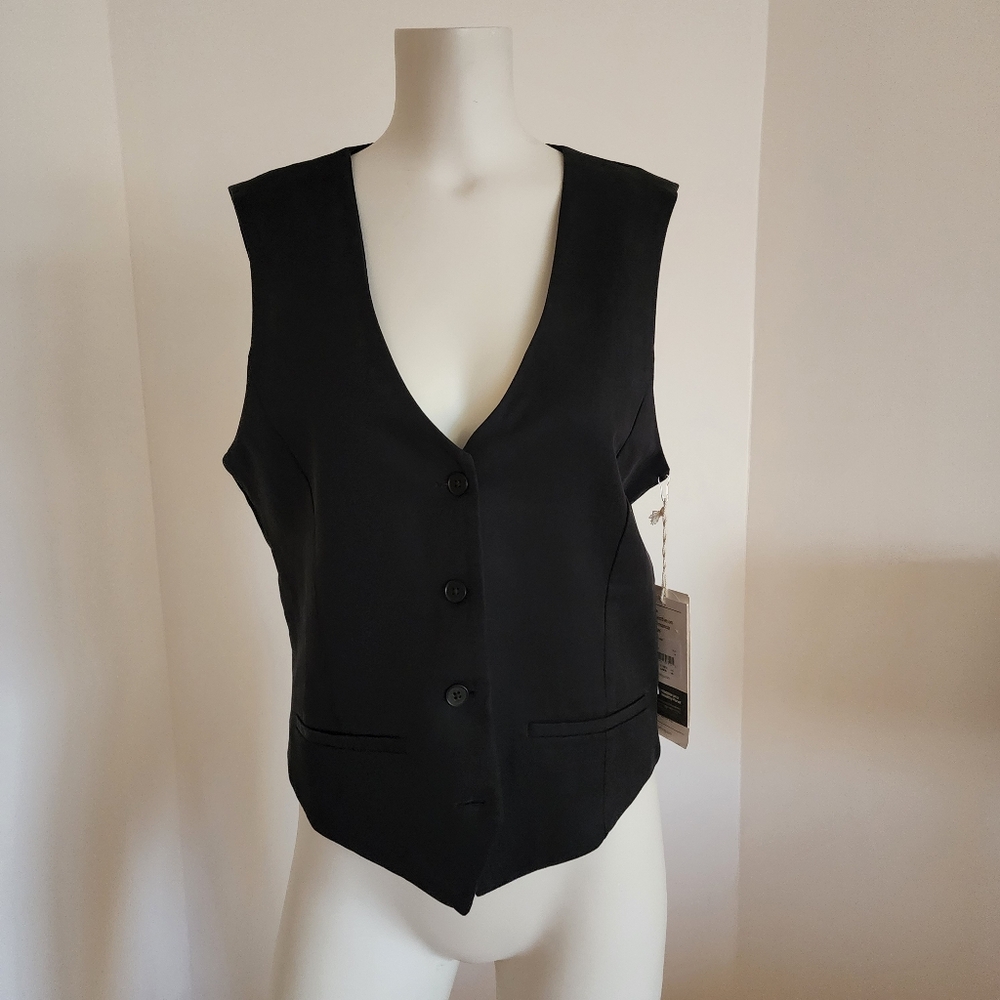 Brand New With Tags Vuori Coastline Black Women's Buttoned Vest